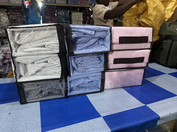 Home Interiors 3-Piece Bedsheet Set - 1