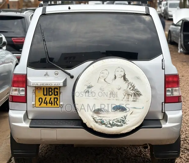 Mitsubishi Pajero IO 2007 Silver - 1