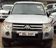Mitsubishi Pajero 3.0 2010 - 1
