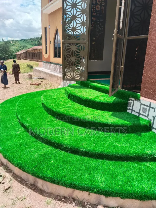 TRCZ Artificial Turf - 1