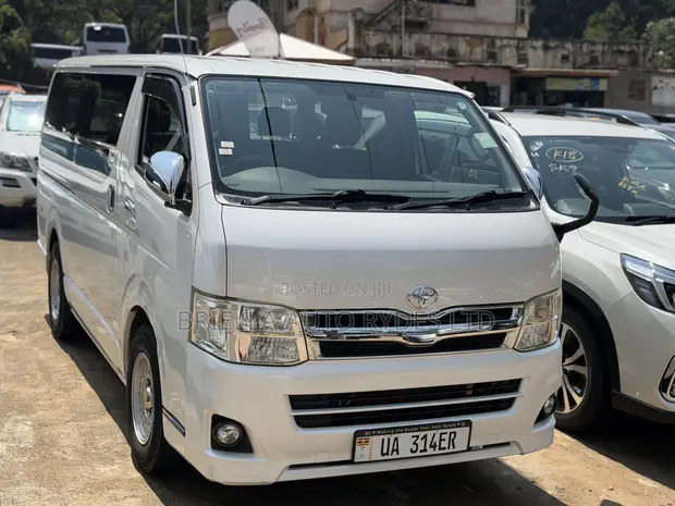 Toyota HiAce 2013 Diesel - 1