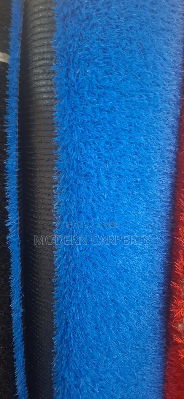 Momma Blue Artificial Turf - 1