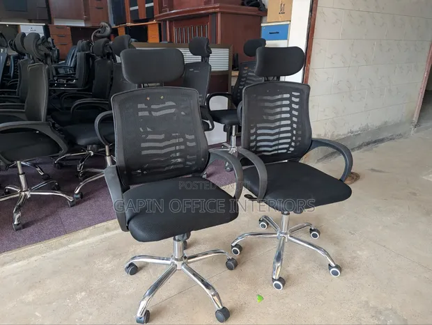 Refurbished Headrest Office Chair - 1