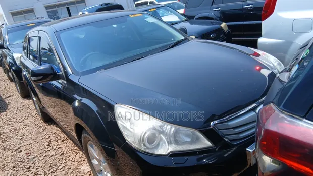 Subaru Outback 2012 Black - 1