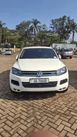 Volkswagen Touareg 2017 White - 1