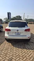 Volkswagen Touareg 2017 White - 2