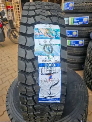 Linglong 9.5R17.5 18-Ply Rated Tyre