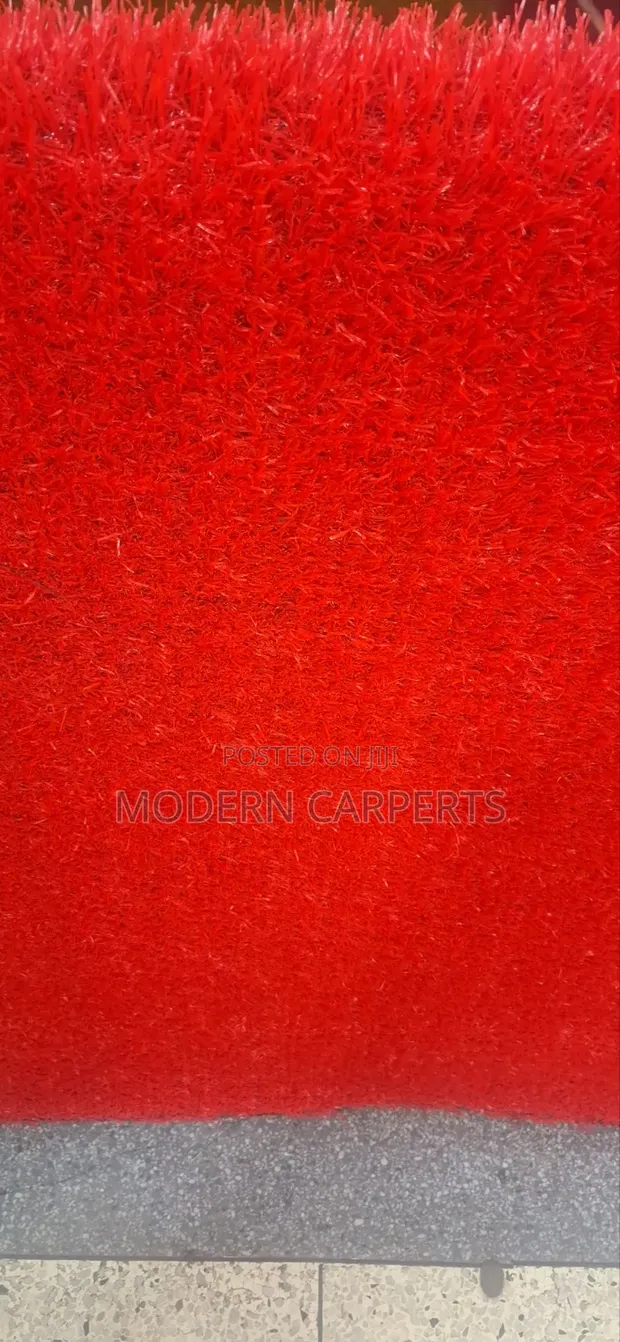 GGGBN Red Artificial Turf - 1