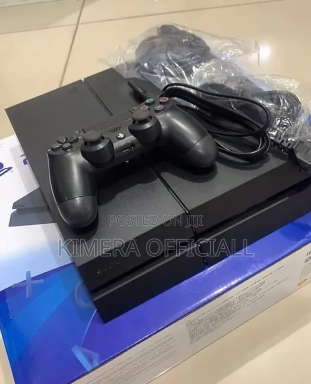 PlayStation 4 Standard Console - 1