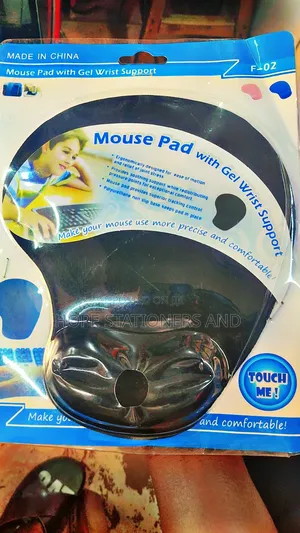 Mouse Pad with Gel Wrist Support