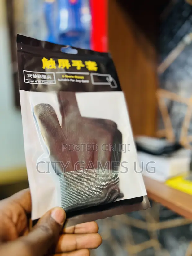 Mobile Gaming Gloves - Brand New - 1