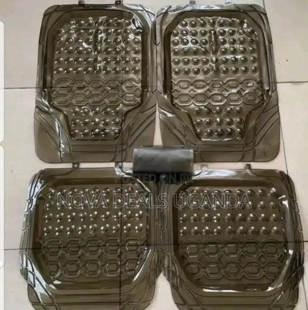 Universal Car Floor Mats (4/5 Piece Set) - 1