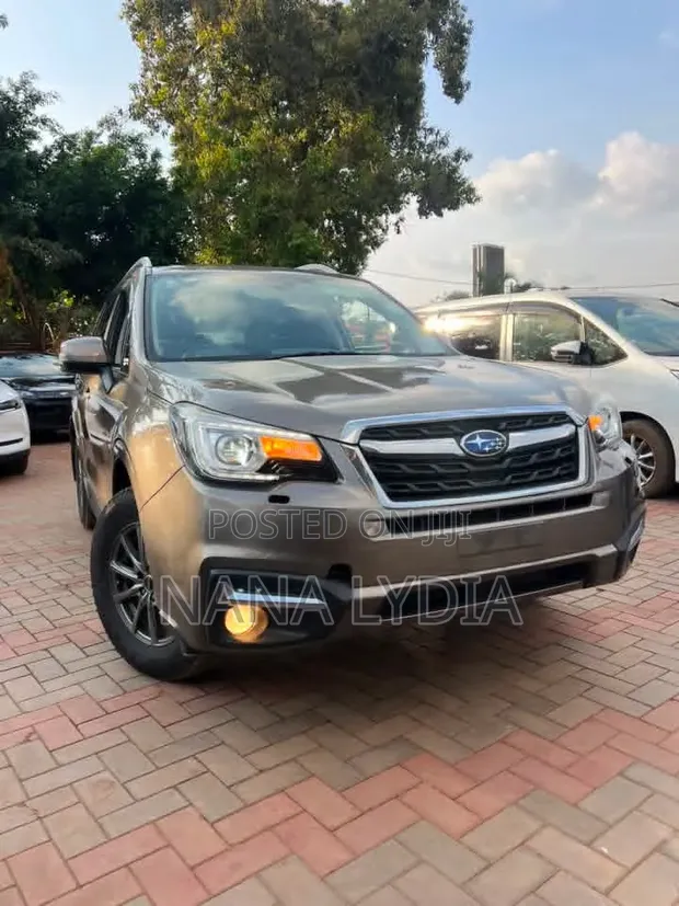 Subaru Forester 2017 Beige - 1