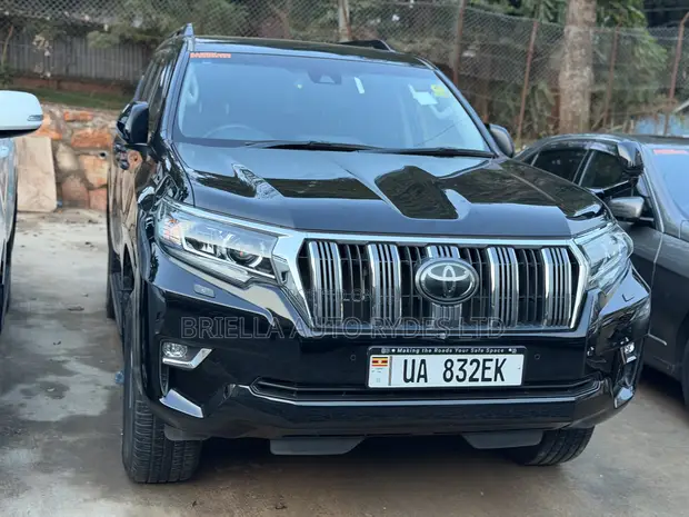 Toyota Land Cruiser Prado 2018 Black - 1