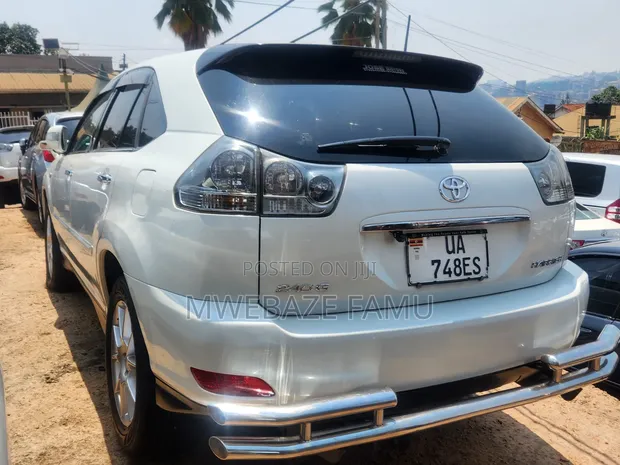 Toyota Harrier 2010 White - 1