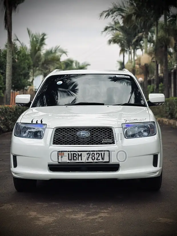 Subaru Forester 2006 White - 1