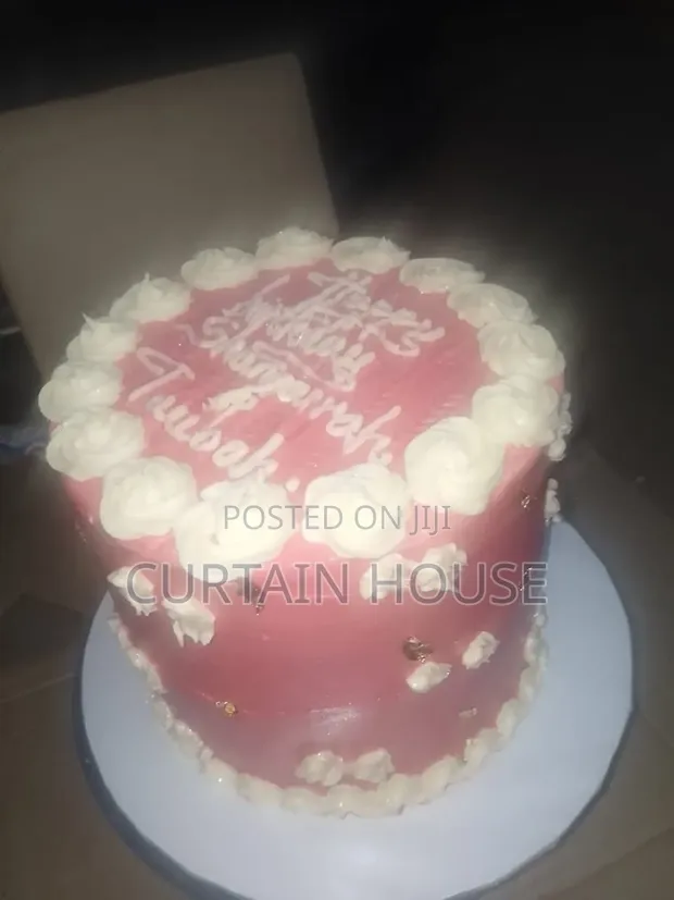 Bambayiwa Cakes - Custom Celebration Cakes - 1