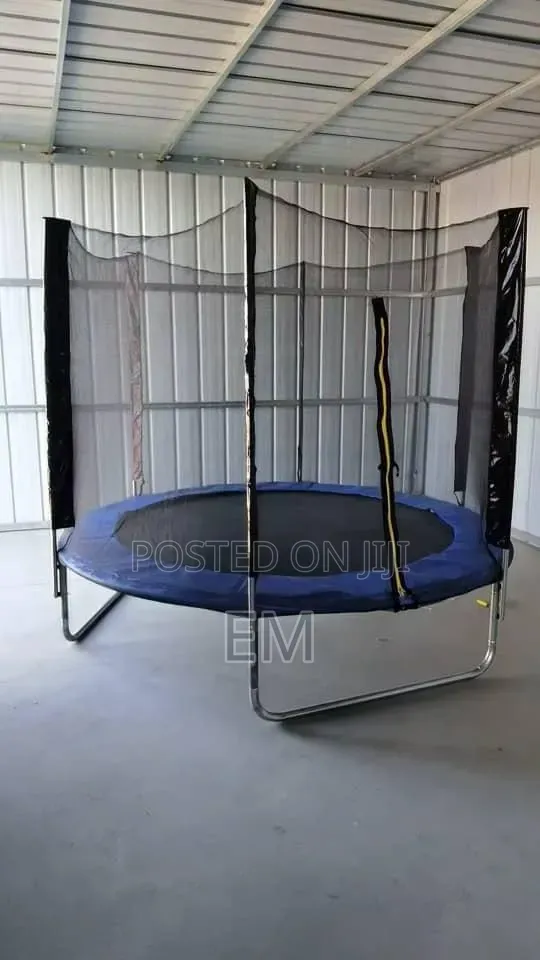 10 Ft Round Backyard Trampoline with Safety Enclosure Net - 1