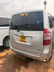 Toyota Noah 2012 Silver - 3