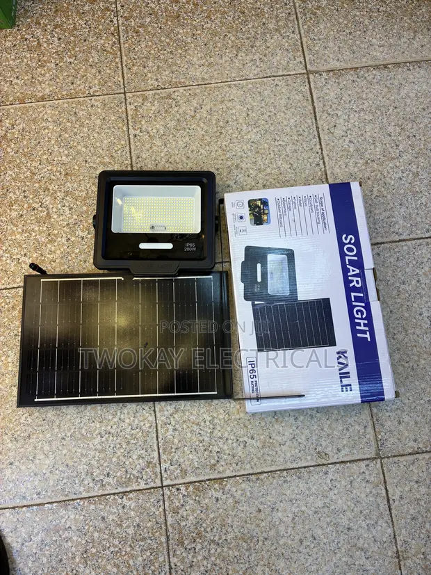 200W KAILE Solar Flood Light - 1