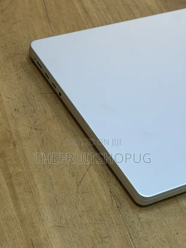 Apple MacBook Pro 2023 M3 14" 8GB RAM 512GB SSD - 1
