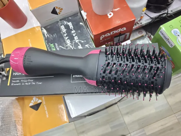 Hot Styling 3-in-1 Hair Brush - 1