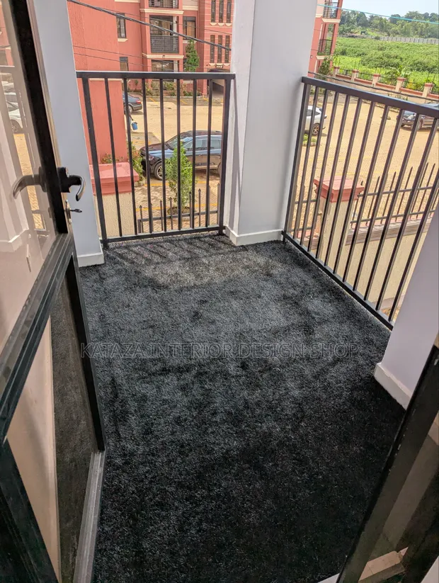 Good View Balcony Black Grass Carpet - 1