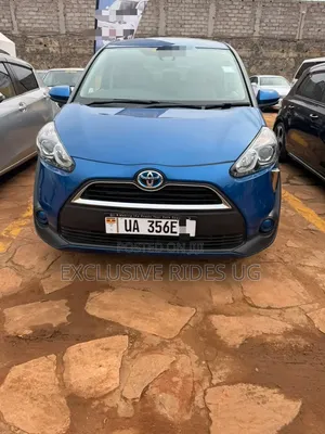 Toyota Sienta Hybrid 2016