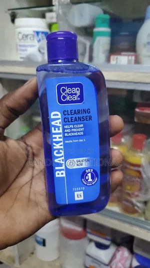 Clean & Clear Blackhead Eraser Scrub