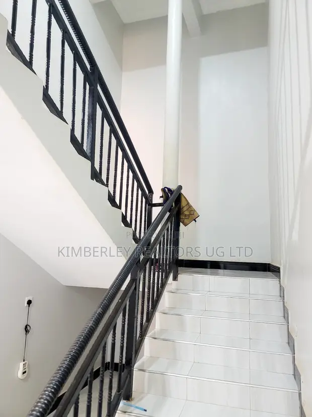 4 Bedroom House for Sale in Kitende, Entebbe Road - 1