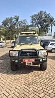 Toyota Land Cruiser Prado 2018 Silver - 1
