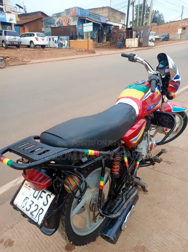 Bajaj CT 125X 2023 Red - 1