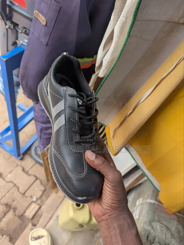 Safety Heavy Duty Protective Shoes - 1