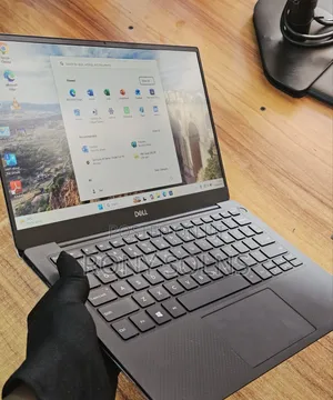 Dell XPS 13 7390 Laptop - 8GB RAM, 256GB SSD