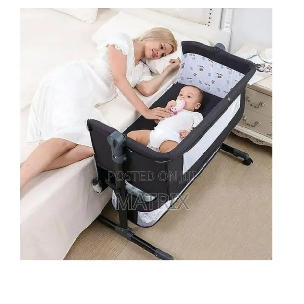 Baby Bassinet Bedside Sleeper with Storage Basket - 1