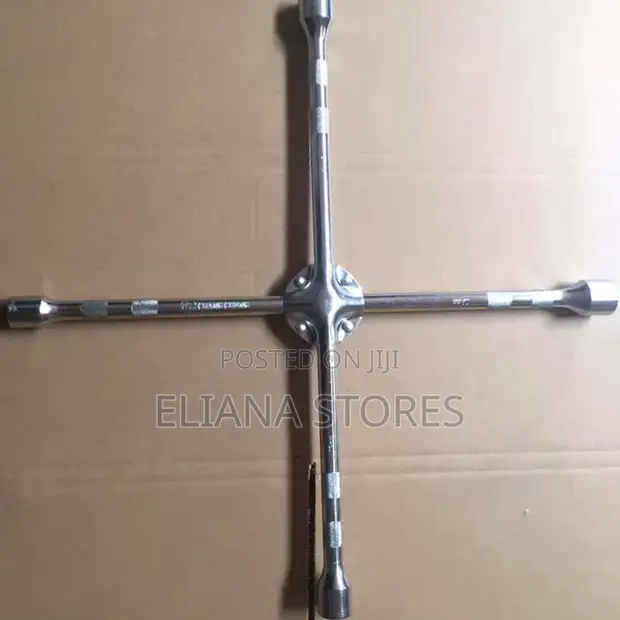 Epica Star 4-Way Lug Wrench - 1