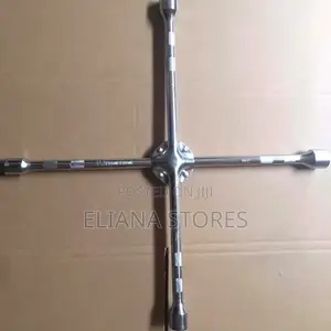 Epica Star 4-Way Lug Wrench