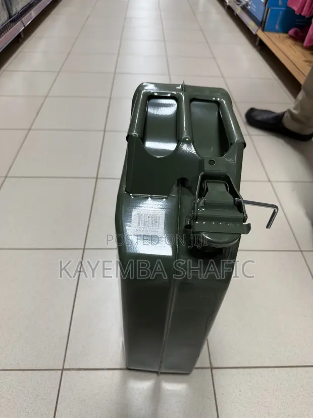Wavian 20L Metal Fuel Jerry Can - Military Grade - 1