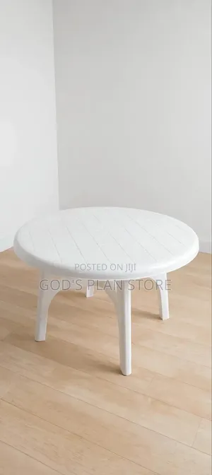 6-Seater Round Plastic Dining Table - White