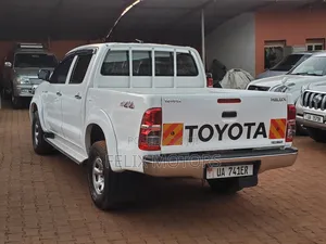 Toyota Hilux Double Cabin 2014