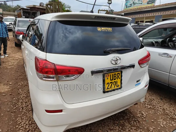Toyota Wish 2010 White - 1
