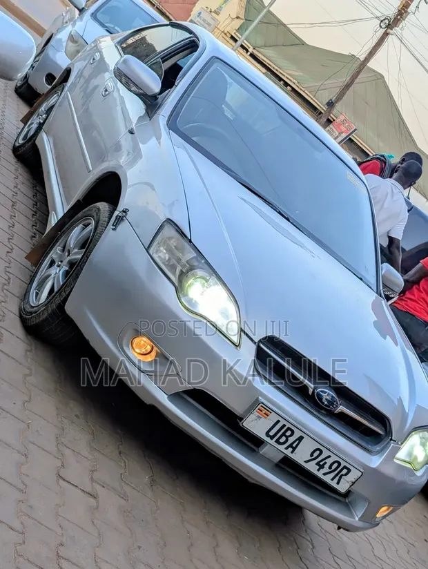 Subaru Legacy 2007 Silver - 1
