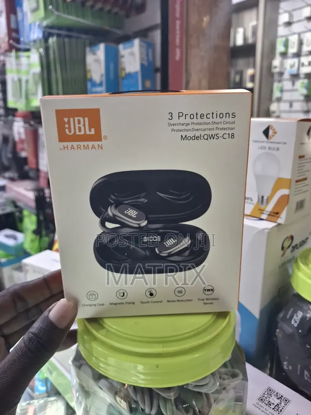 JBL Endurance Peak 3 Wireless Earbuds - Black - 1