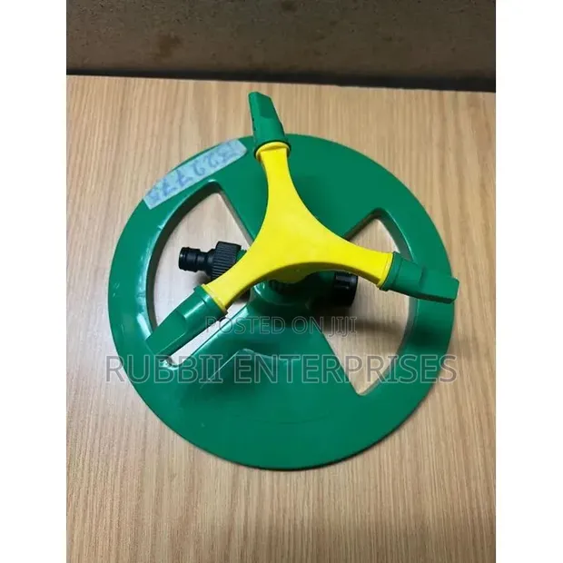 360° Rotating Garden Sprinkler - 1