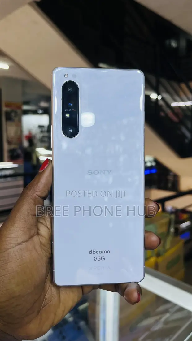 Sony Xperia 1 II 128GB White - 1
