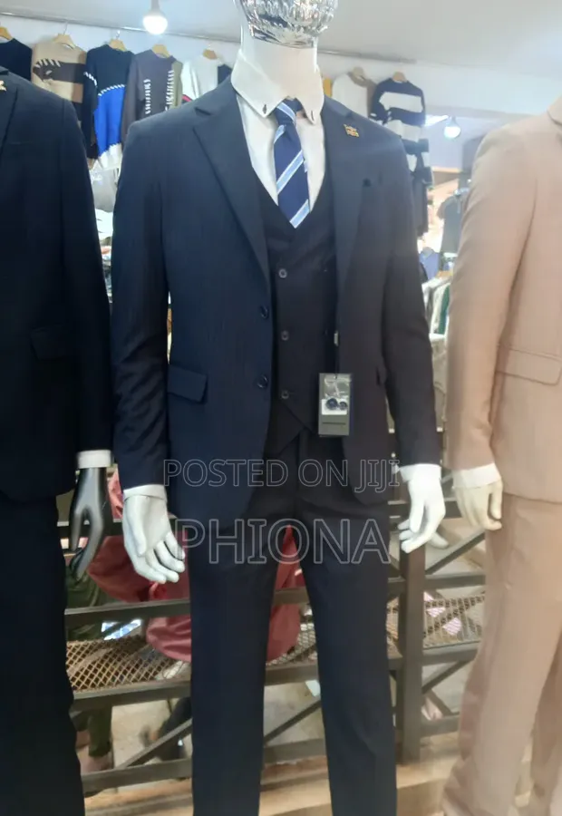 Men's Elegant Suits - Unique Leather Material - 1