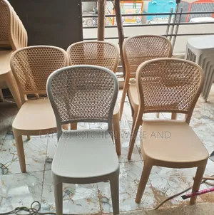 6-Piece Strong Durable Hard Plastic Chairs - Home & Business Use