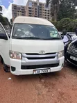 Toyota Quantum 2017 White - 1