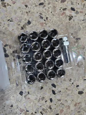 Specialized Spline Tuner Lug Nuts - Brand New