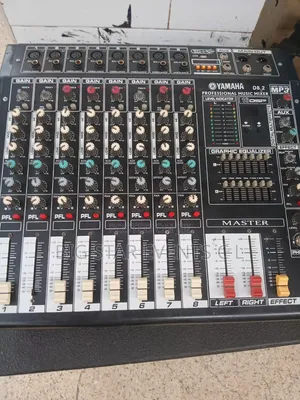 Yamaha 8-Channel Mixer